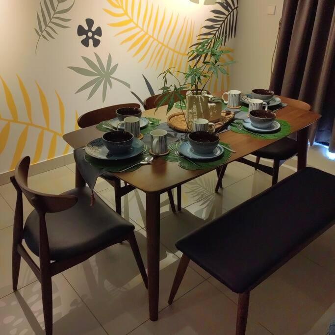 Alocasia Geniehome 3Br Free Wifi @ Utropolis Shah Alam Exterior photo